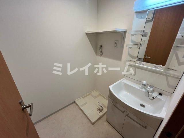 SUNRESIDENCEの洗面所|同建物内別のお部屋の参考写真になります。
