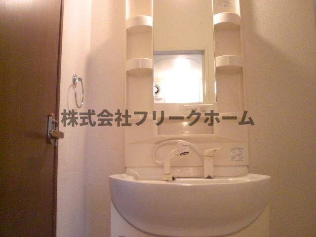 小金井市前原町１丁目のタウンの洗面所