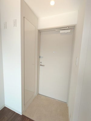 【玄関】 | パークアクシス錦糸町スタイルズ | ※写真は同タイプ住戸です。