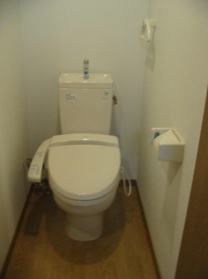 【トイレ】 | スパシエ新中野カステール | 温水洗浄便座。