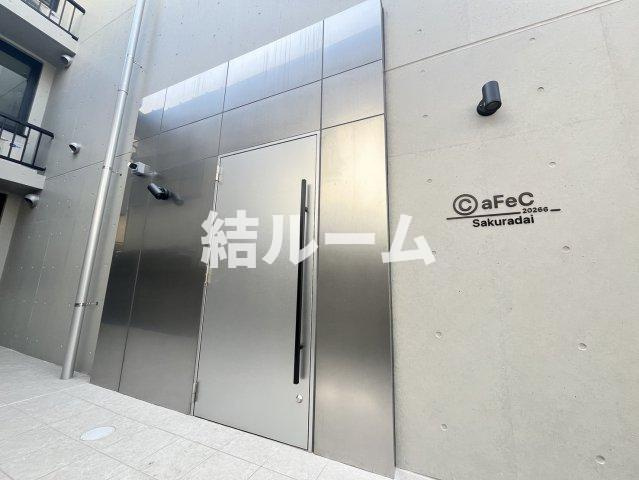 練馬区豊玉北３丁目の賃貸マンションのエントランス