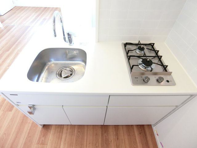 SYFORME MORISHITA-EKIMAEのキッチン|※参考写真です（カラータイプが異なる場合がございます）