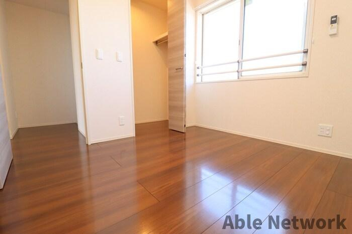 ヒル ヴァレイBの洋室