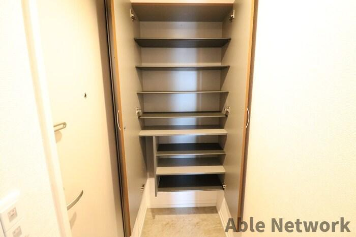 ヒル ヴァレイBの収納