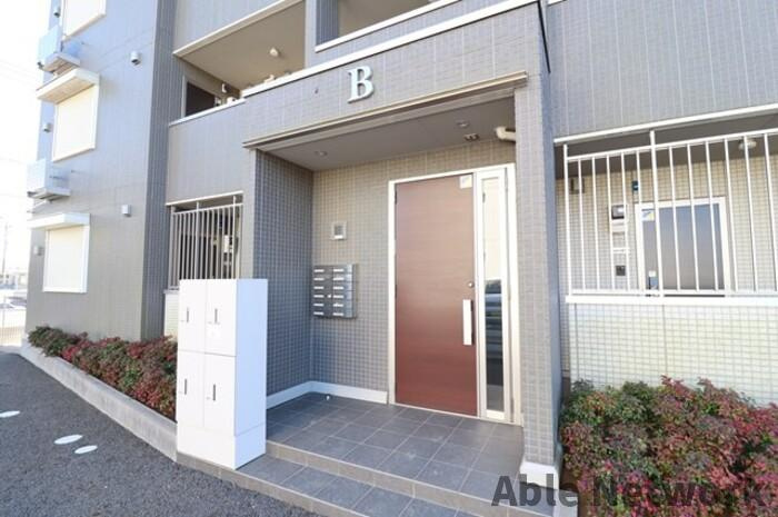 ヒル ヴァレイBのエントランス