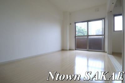 【居間・リビング】 | ル　セルクル | ゆったりとした居間です