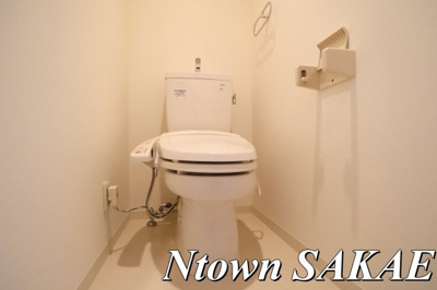 【トイレ】 | ル　セルクル | 落ち着いた色調のトイレです