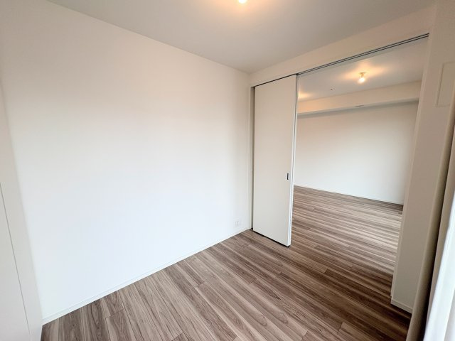 SKY DUO PARK VILLAGE T棟  35階の洋室