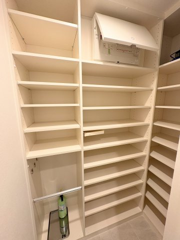 SKY DUO PARK VILLAGE T棟  35階の収納