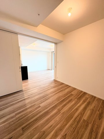 SKY DUO PARK VILLAGE T棟  35階の洋室