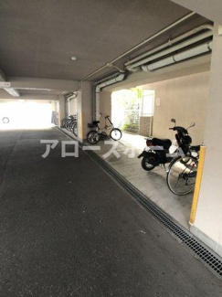 【駐車場】