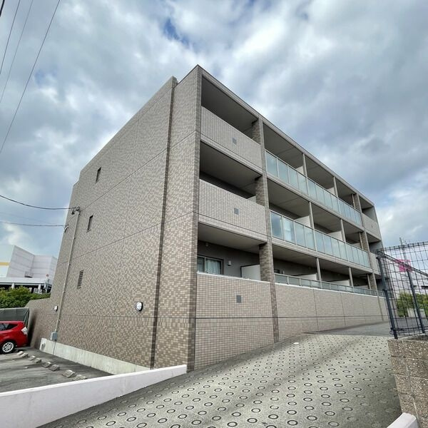 リヴィエール三好の外観