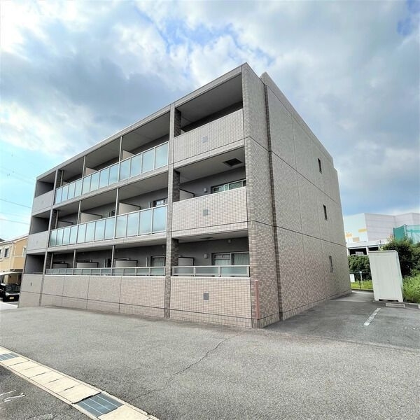 リヴィエール三好の外観