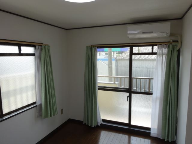 エスポワール上重原　Ｂ棟の洋室