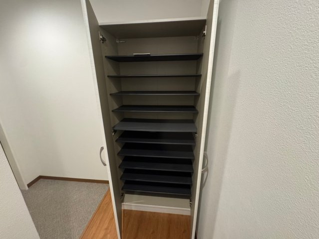 豊中市中桜塚１丁目の賃貸マンションの収納