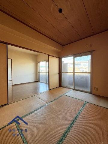 シティライフ空港南2の洋室