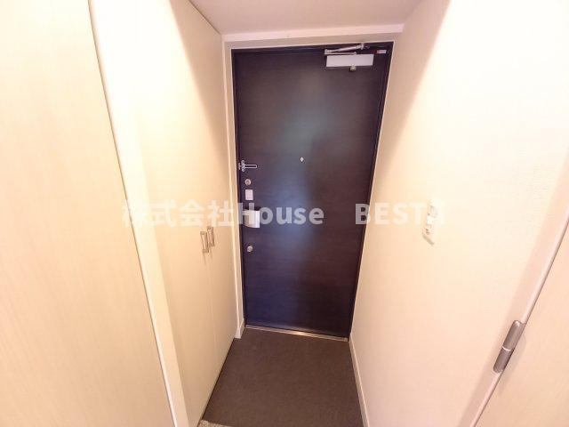 プレサンスKOBEアモーレの玄関