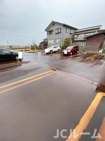 キャトルフィーユの駐車場