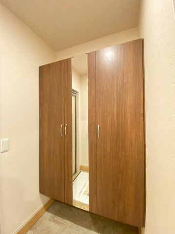 キャトルフィーユの収納|反転タイプの部屋の写真です