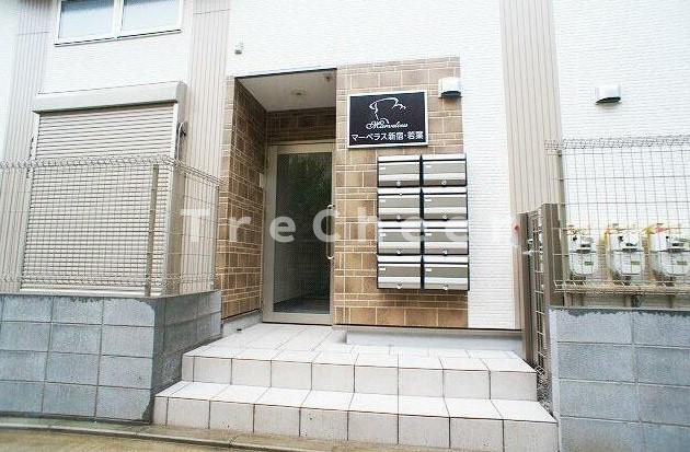 マーベラス新宿若葉のエントランス