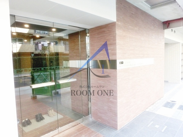 ＳＹＦＯＲＭＥ　ＮＩＳＨＩ－ＳＨＩＮＪＵＫＵ－５ＣＨＯＭＥのエントランス|エントランスです。