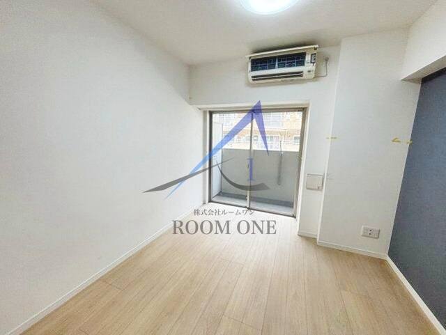 ＳＹＦＯＲＭＥ　ＮＩＳＨＩ－ＳＨＩＮＪＵＫＵ－５ＣＨＯＭＥの居間・リビング|洋室のお部屋です。