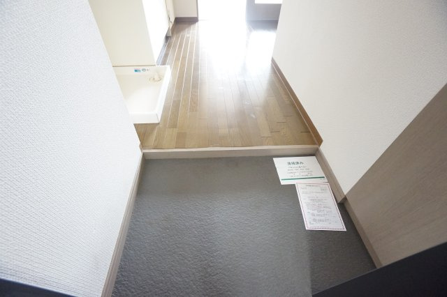 ネオハイム日之出の玄関