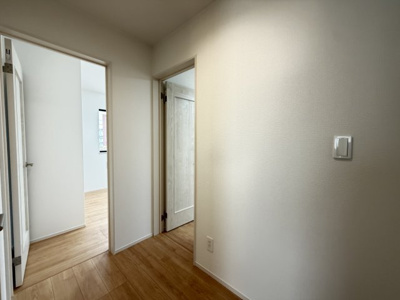 【内装】 | 与那原町与那原（全4棟）B号棟 | B号棟　2階ホール♪