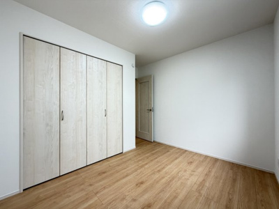 【洋室】 | 与那原町与那原（全4棟）B号棟 | B号棟　洋室5.18帖＋CL付き♪