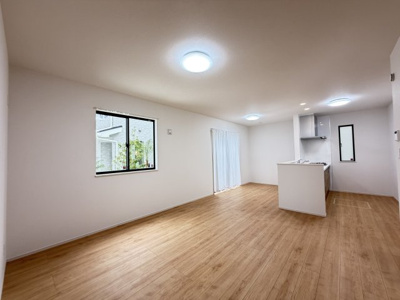 【居間・リビング】 | 与那原町与那原（全4棟）B号棟 | B号棟　LDK16帖♪