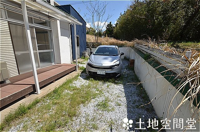 芦屋町浜口町平屋　の駐車場