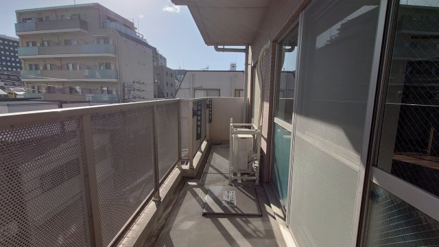 【バルコニー】