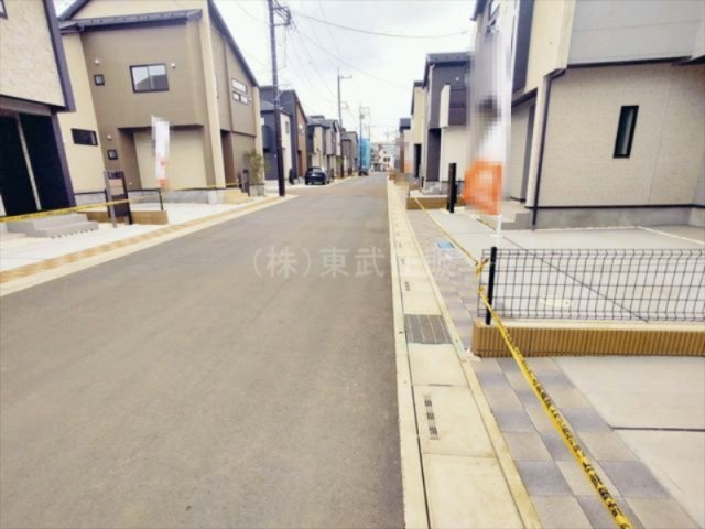 【前面道路含む現地写真】の画像