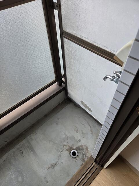 室外洗濯機置き場