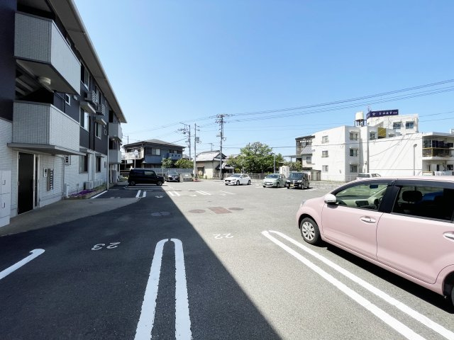 アイリーブ庄町の駐車場