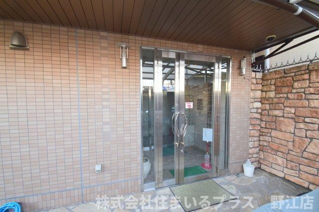 MODENAのエントランス