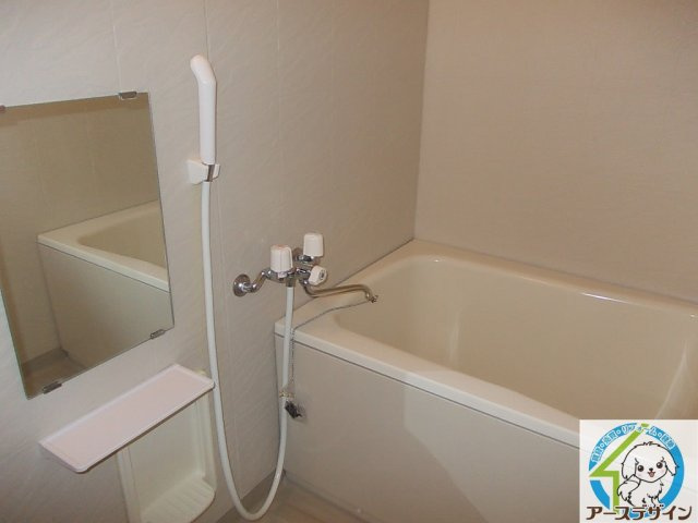 メゾンソレイユⅡの浴室|日々の疲れを癒すお風呂付です