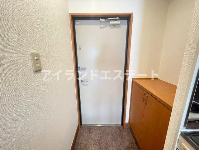 エステート　駅近　オートロック　角部屋の玄関