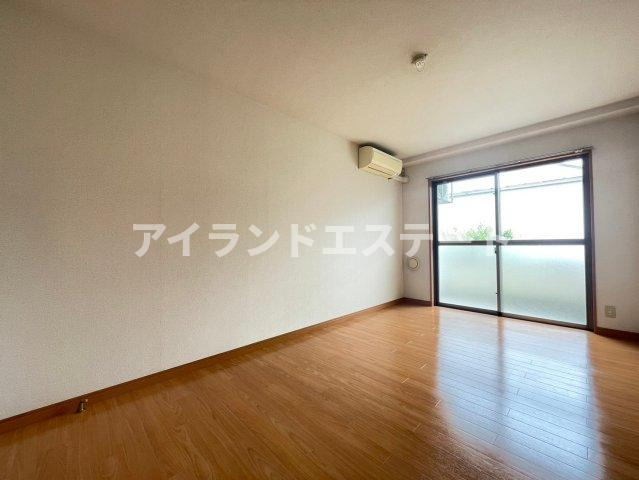 エステート　駅近　オートロック　角部屋の居間・リビング