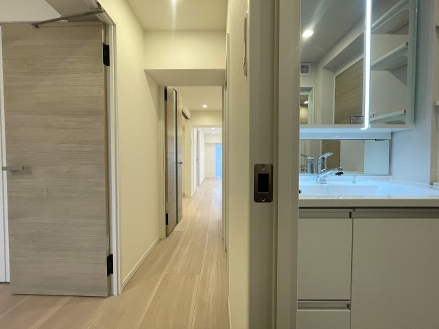 知ってか知らずか。この物件の取引件数ある会社で契約をおススメします。団地とは言え、トータルバランスあるこの物件。横浜の団地ナンバーワンの人気！な、【上星川団地２号棟】リノベーションの内装|中はこのようになっています