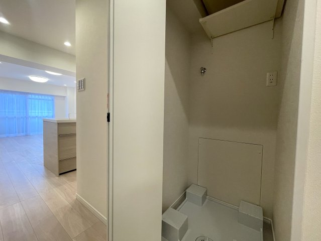 知ってか知らずか。この物件の取引件数ある会社で契約をおススメします。団地とは言え、トータルバランスあるこの物件。横浜の団地ナンバーワンの人気！な、【上星川団地２号棟】リノベーションのランドリースペース