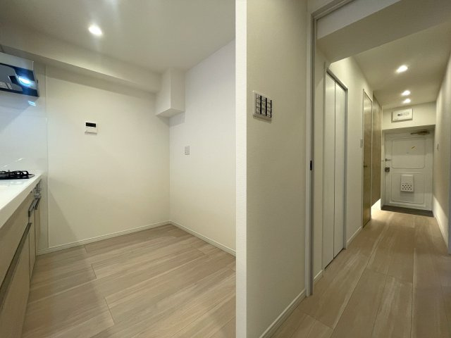 知ってか知らずか。この物件の取引件数ある会社で契約をおススメします。団地とは言え、トータルバランスあるこの物件。横浜の団地ナンバーワンの人気！な、【上星川団地２号棟】リノベーションのキッチン|きれいなキッチンです