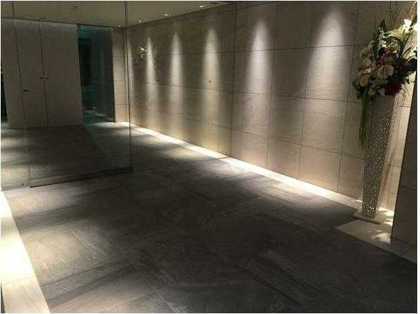 クレイシア森下のロビー