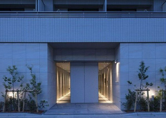 クレイシア森下のエントランス