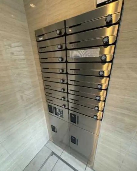 モン・シャトー東高円寺南館のエントランス