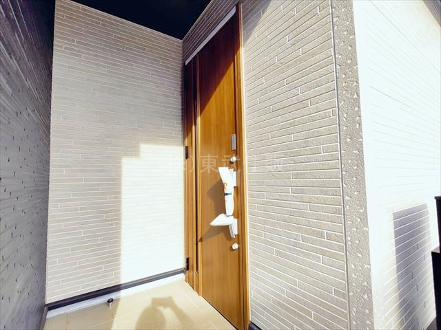 【玄関】 | ふじみ野市大井中央1丁目　全55棟　35号棟 | 落ち着いた雰囲気の玄関です