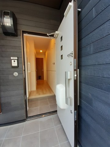 イーストサイド・エリカーナの玄関|シンプルで使いやすい玄関です