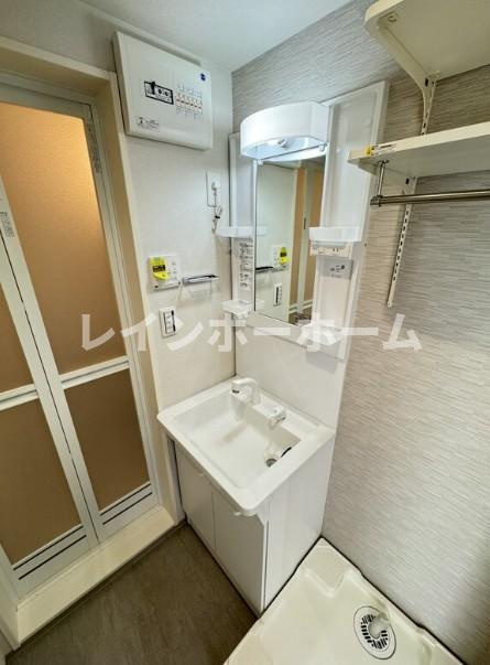 robot home 南花園の独立洗面台
