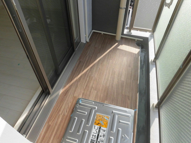エステムコート三宮駅前Ⅲマジェスティのバルコニー