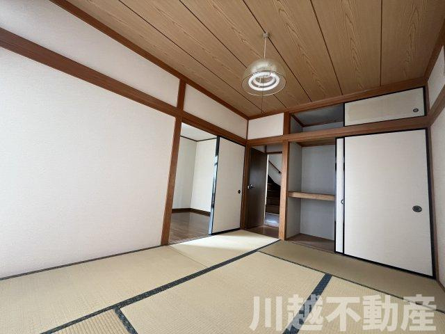 ゆったり暮らせる和室充実の戸建の和室|リビングの続き間の使い勝手の良い1階和室